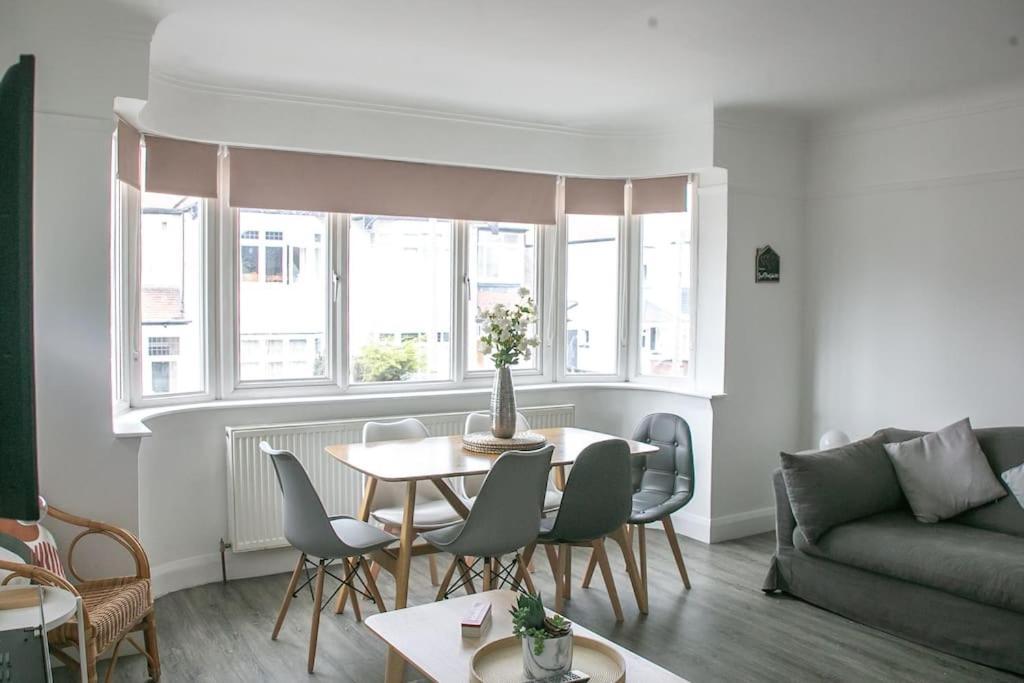 Stylish Retreat In Leigh-On-Sea Apartment Southend-on-Sea Exterior foto